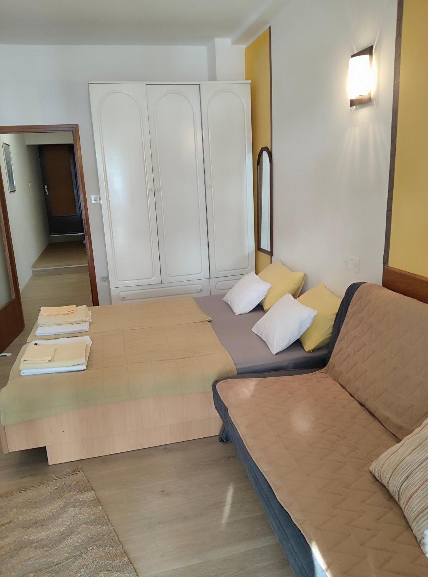 Apartmani Dea Ядраново Екстериор снимка