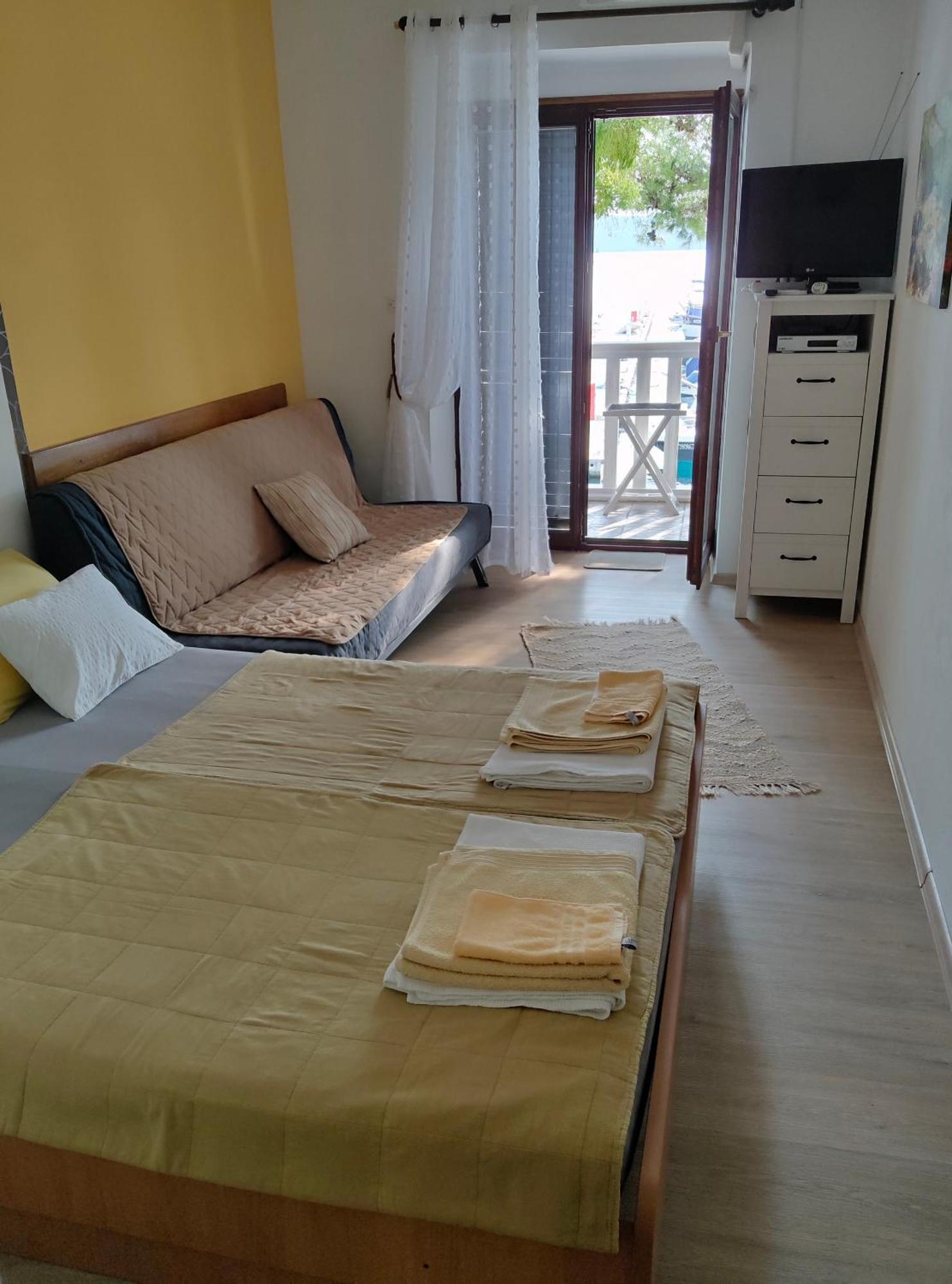 Apartmani Dea Ядраново Екстериор снимка